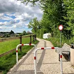 Danner Familien-ferienwohnungen - Ruhige Lage, 650 M Zum Attersee & Zentral In 아파트 *