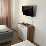 Apartamento Danner Familien-ferienwohnungen - Ruhige Lage, 650 M Zum Attersee & Zentral In