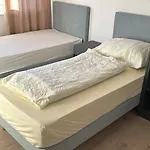 Apartamento Danner Familien-ferienwohnungen - Ruhige Lage, 650 M Zum Attersee & Zentral In *