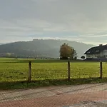 Danner Familien-ferienwohnungen - Ruhige Lage, 650 M Zum Attersee & Zentral In 아파트 *