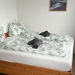 Danner Familien-ferienwohnungen - Ruhige Lage, 650 M Zum Attersee & Zentral In 아파트 *