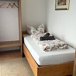Danner Familien-ferienwohnungen - Ruhige Lage, 650 M Zum Attersee & Zentral In