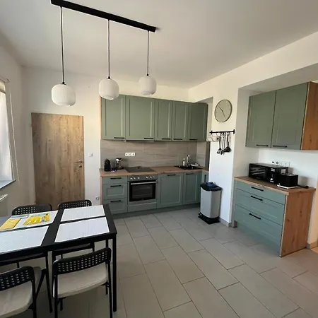 Apartament Danner Familien-ferienwohnungen - Ruhige Lage, 650 M Zum Attersee & Zentral In