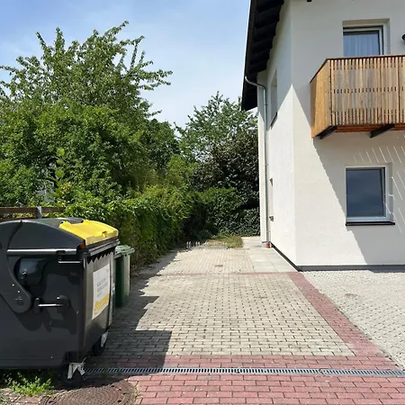 Danner Familien-ferienwohnungen - Ruhige Lage, 650 M Zum Attersee & Zentral In