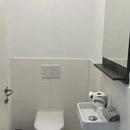 Danner Familien-ferienwohnungen - Ruhige Lage, 650 M Zum Attersee & Zentral In *