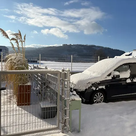 Danner Familien-ferienwohnungen - Ruhige Lage, 650 M Zum Attersee & Zentral In *