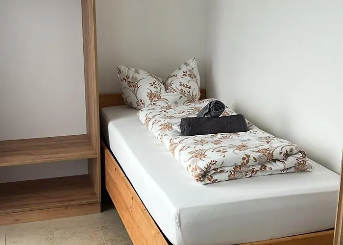 Danner Familien-ferienwohnungen - Ruhige Lage, 650 M Zum Attersee & Zentral In