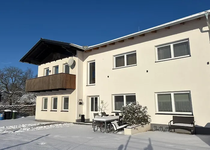 Danner Familien-ferienwohnungen - Ruhige Lage, 650 M Zum Attersee & Zentral In *