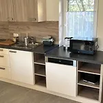 Danner Familien-ferienwohnungen - Ruhige Lage, 650 M Zum Attersee & Zentral In *
