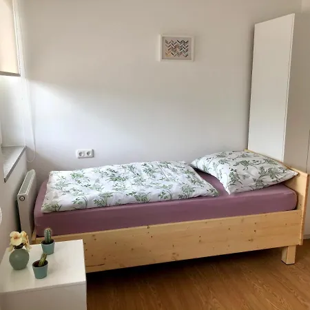 Danner Familien-ferienwohnungen - Ruhige Lage, 650 M Zum Attersee & Zentral In Lejlighed *