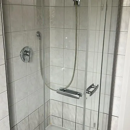 Danner Familien-ferienwohnungen - Ruhige Lage, 650 M Zum Attersee & Zentral In דירה *