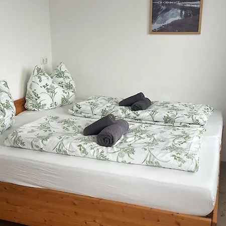 Danner Familien-ferienwohnungen - Ruhige Lage, 650 M Zum Attersee & Zentral In Lejlighed *