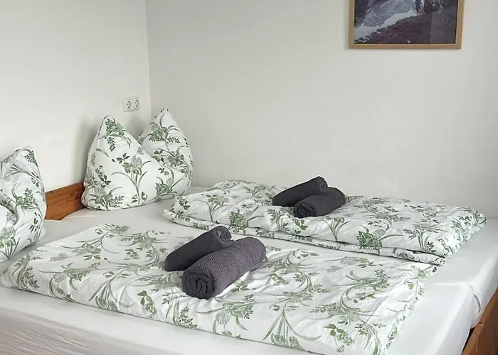 Danner Familien-ferienwohnungen - Ruhige Lage, 650 M Zum Attersee & Zentral In Apartamento