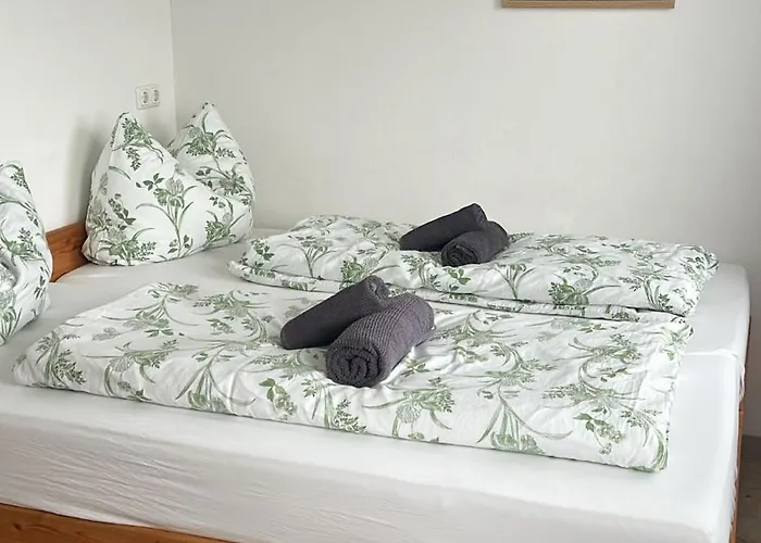 Danner Familien-ferienwohnungen - Ruhige Lage, 650 M Zum Attersee & Zentral In Apartamento *