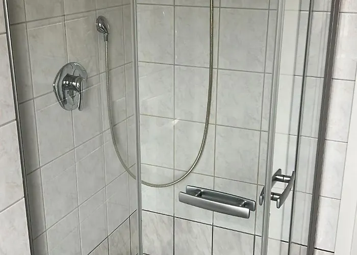 Apartamento Danner Familien-ferienwohnungen - Ruhige Lage, 650 M Zum Attersee & Zentral In *