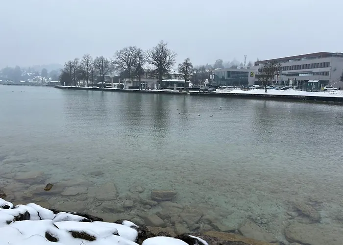 Danner Familien-ferienwohnungen - Ruhige Lage, 650 M Zum Attersee & Zentral In *