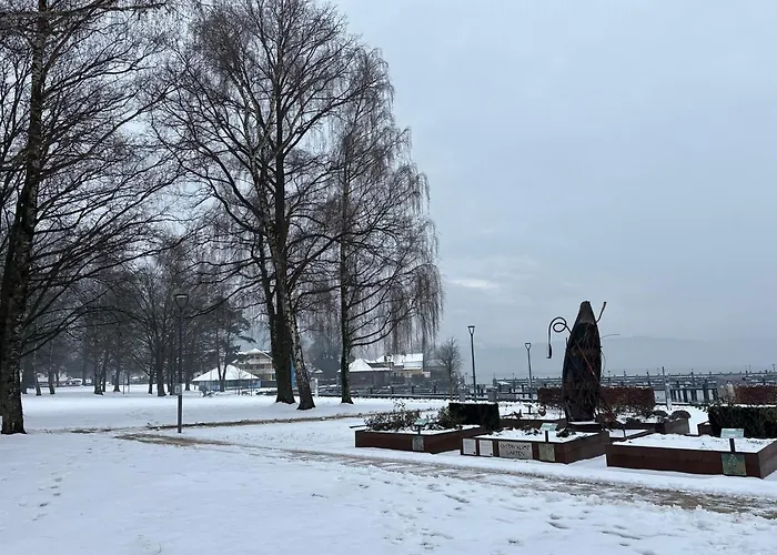 Danner Familien-ferienwohnungen - Ruhige Lage, 650 M Zum Attersee & Zentral In Apartamento